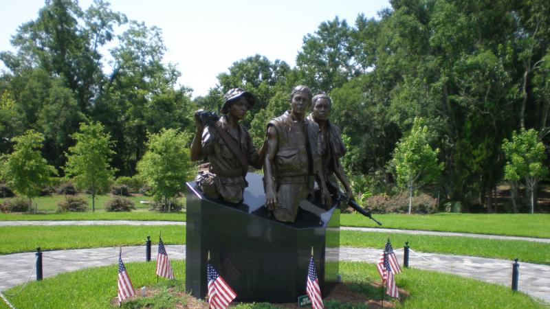 Veterans' Statue 