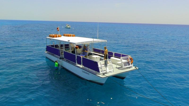 A view of the boat used for snorkeling.