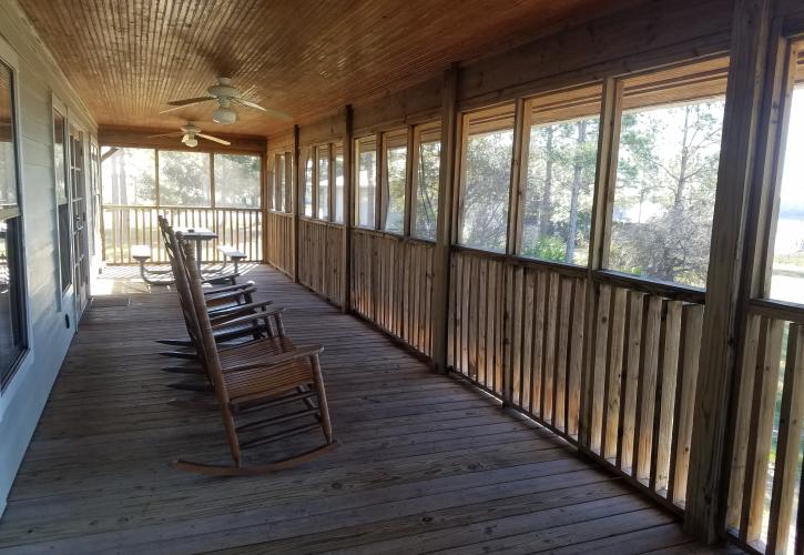 Lake Louisa Cabin